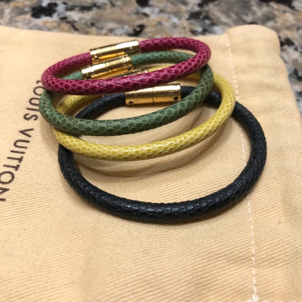 Louis Vuitton KeepIt Bracelets - Picture 7 of 11